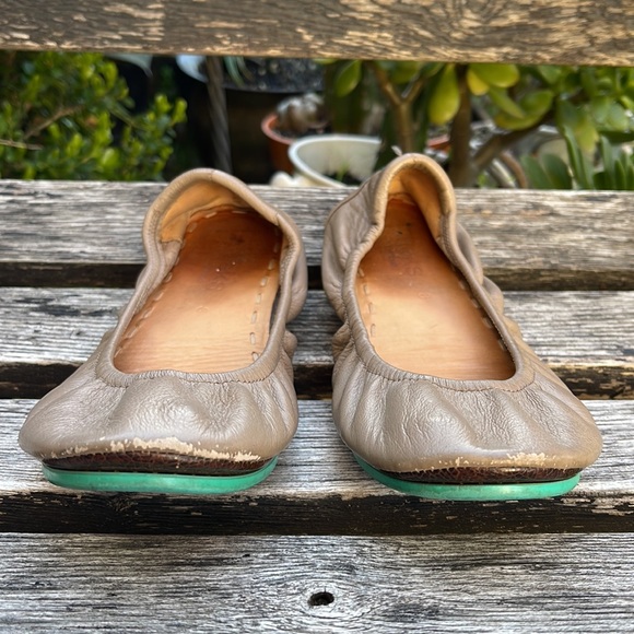 TIEKS  Taupe Ballet Flats women’s size 8 - Picture 4 of 16